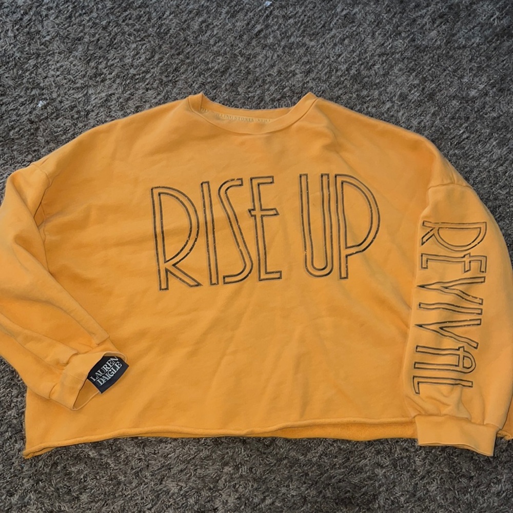 Lauren Daigle crop sweater size Med.